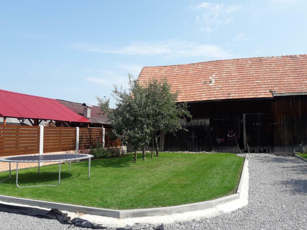 Ubytovanie U Ferka Vitanova Exterior photo